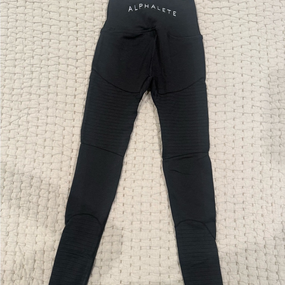 BNWT Alphalete High-Waisted Performance Leggings 🖤